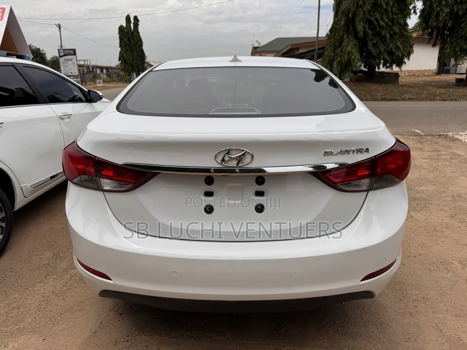 Hyundai Elantra 2016 White