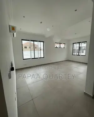 4bdrm House in Ashaley Botwe for sale