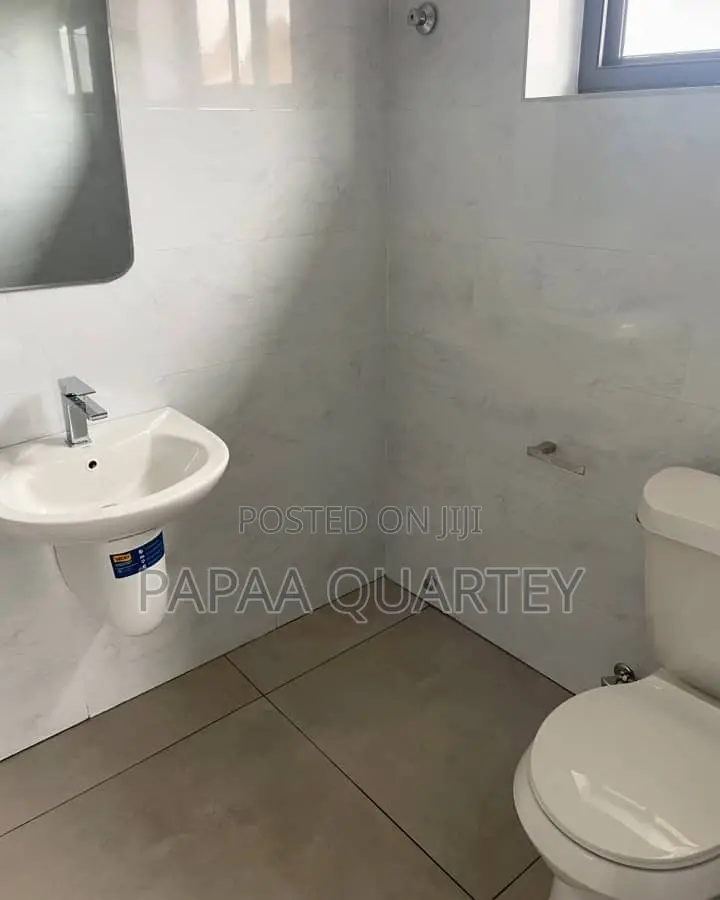 4bdrm House in Ashaley Botwe for sale
