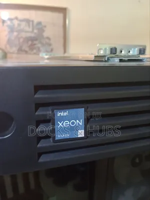 Server 256GB Intel Xeon SSD 2T