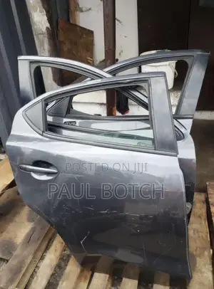 Toyota Yaris Ia Door