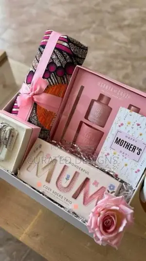 Mother’S Day Gift Set - Gtp Cloth, Hair Facilitator, + More| Gh₵‎ 450