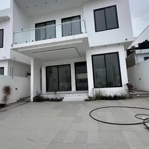 4bdrm House in A&C Mall, East Legon for sale