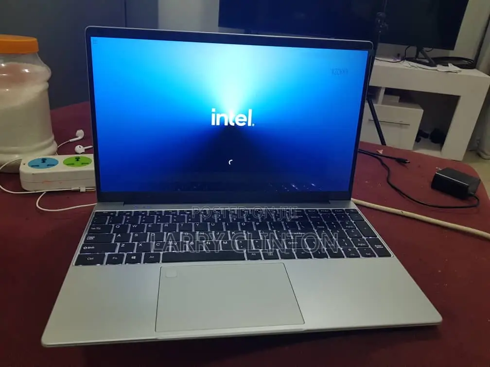 Laptop 64GB Intel SSD 256GB