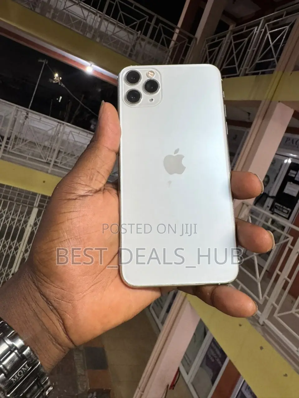 Apple iPhone 11 Pro Max 64 GB Gold