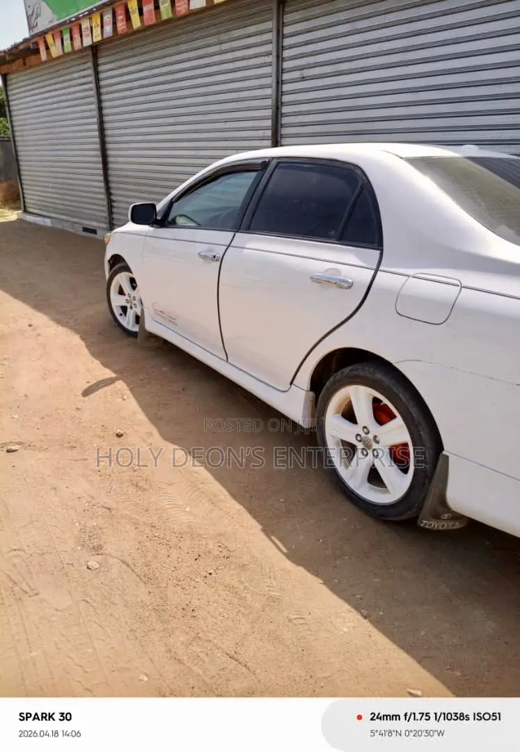 Toyota Corolla S 4dr Sedan (1.8L 4cyl 4A) 2013 White