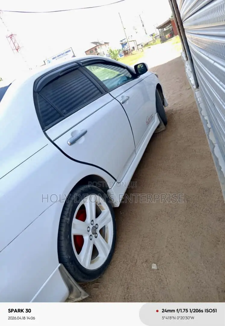 Toyota Corolla S 4dr Sedan (1.8L 4cyl 4A) 2013 White