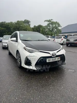 Toyota Corolla S 4dr Sedan (1.8L 4cyl CVT) 2015 White