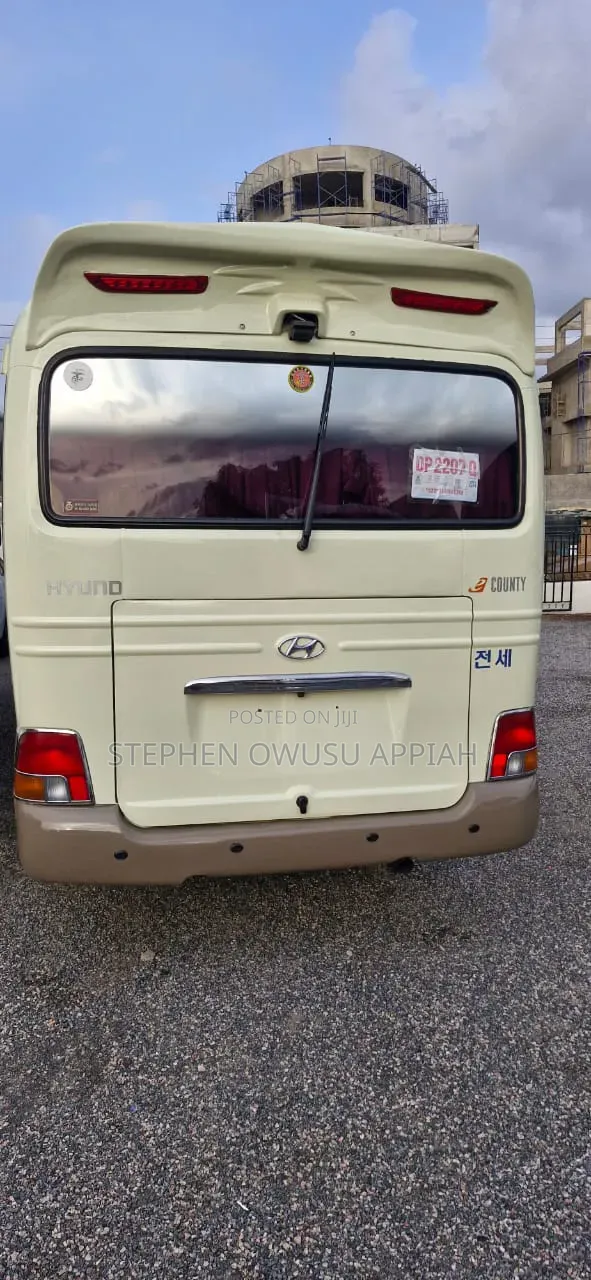 Hyundai County 2015 Grey