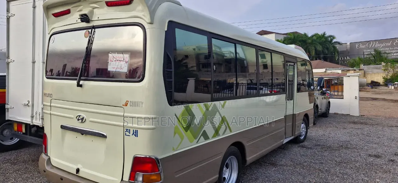 Hyundai County 2015 Grey