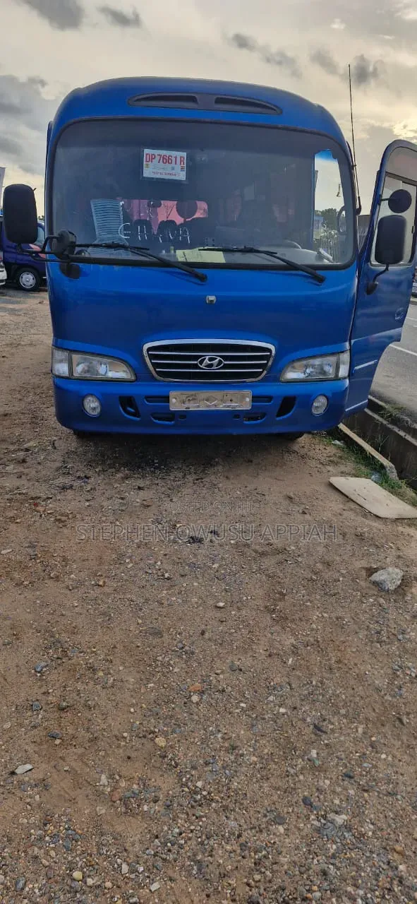 Hyundai County 2015 Blue