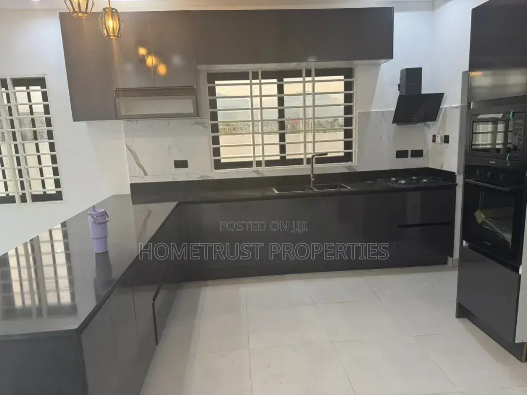 3bdrm House in Amasaman Sapaiman for sale