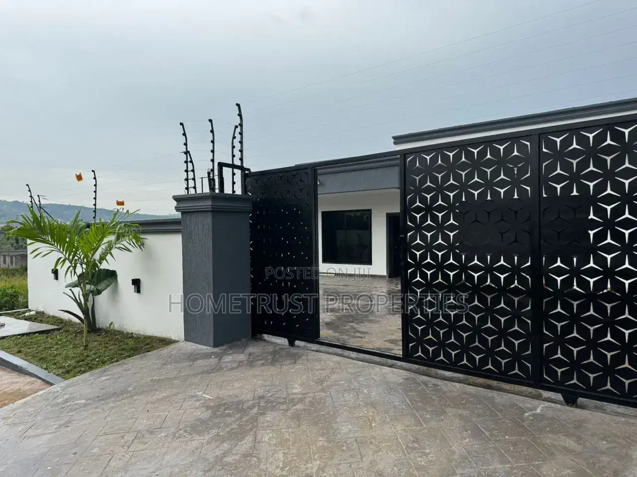 3bdrm House in Amasaman Sapaiman for sale