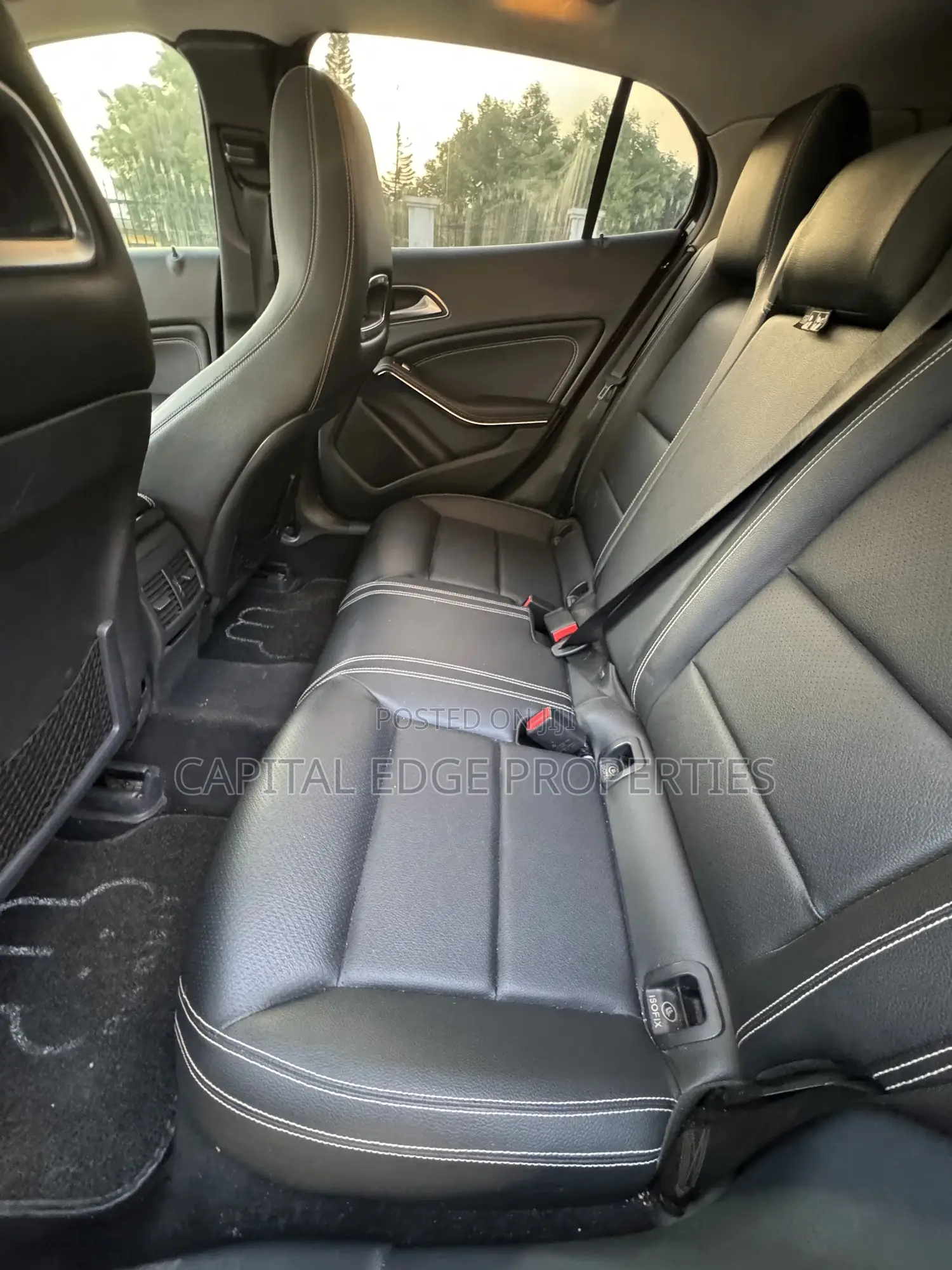 Mercedes-Benz GLA-Class 2017 Brown