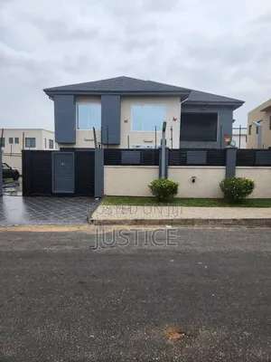 5bdrm Mansion in Airport Hills Estate for sale