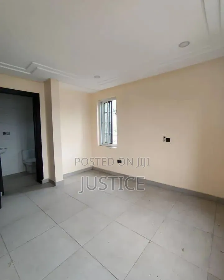 3bdrm Townhouse / Terrace in Dzorwulu for rent