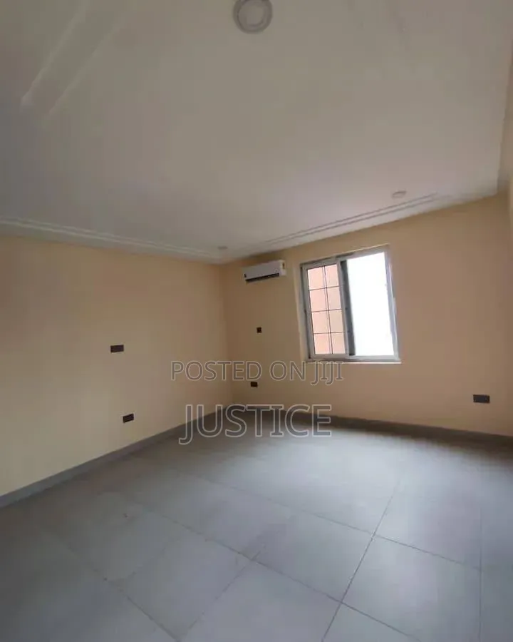 3bdrm Townhouse / Terrace in Dzorwulu for rent