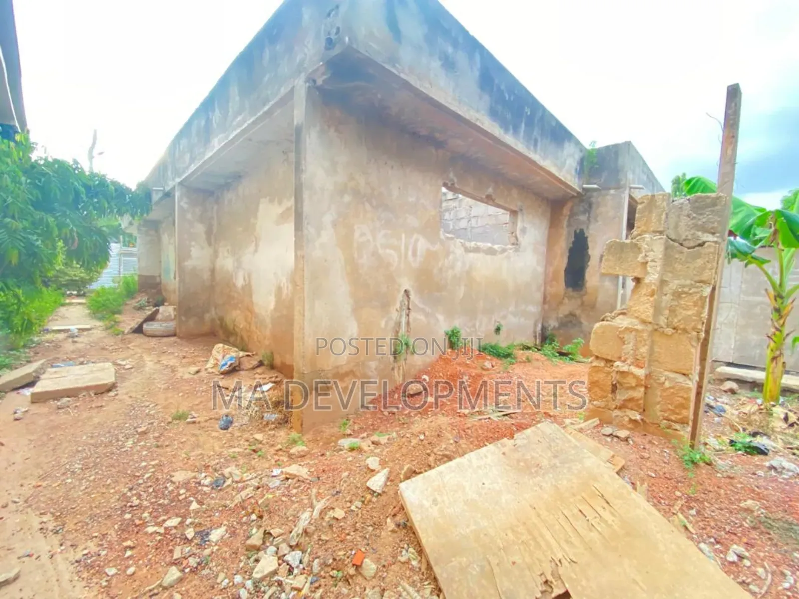 One Plot of Land With Uncompleted Structure for Sale at Tantra Hills