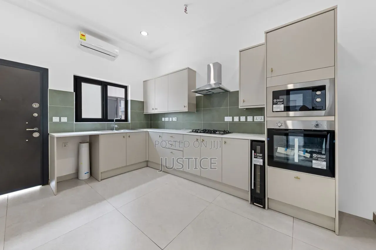 3bdrm House in Adenta, SSNIT Flats for sale