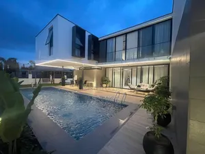 4bdrm Mansion in Airport Hills Estate for sale