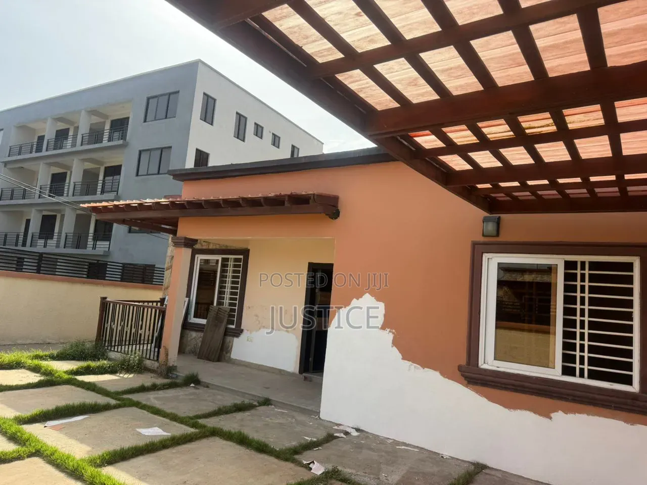 3bdrm House in Achimota, The Mall for rent
