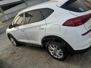 Hyundai Tucson Value FWD 2019 White