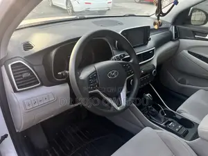 Hyundai Tucson Value FWD 2019 White