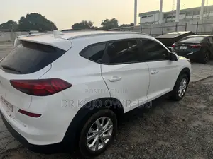 Hyundai Tucson Value FWD 2019 White