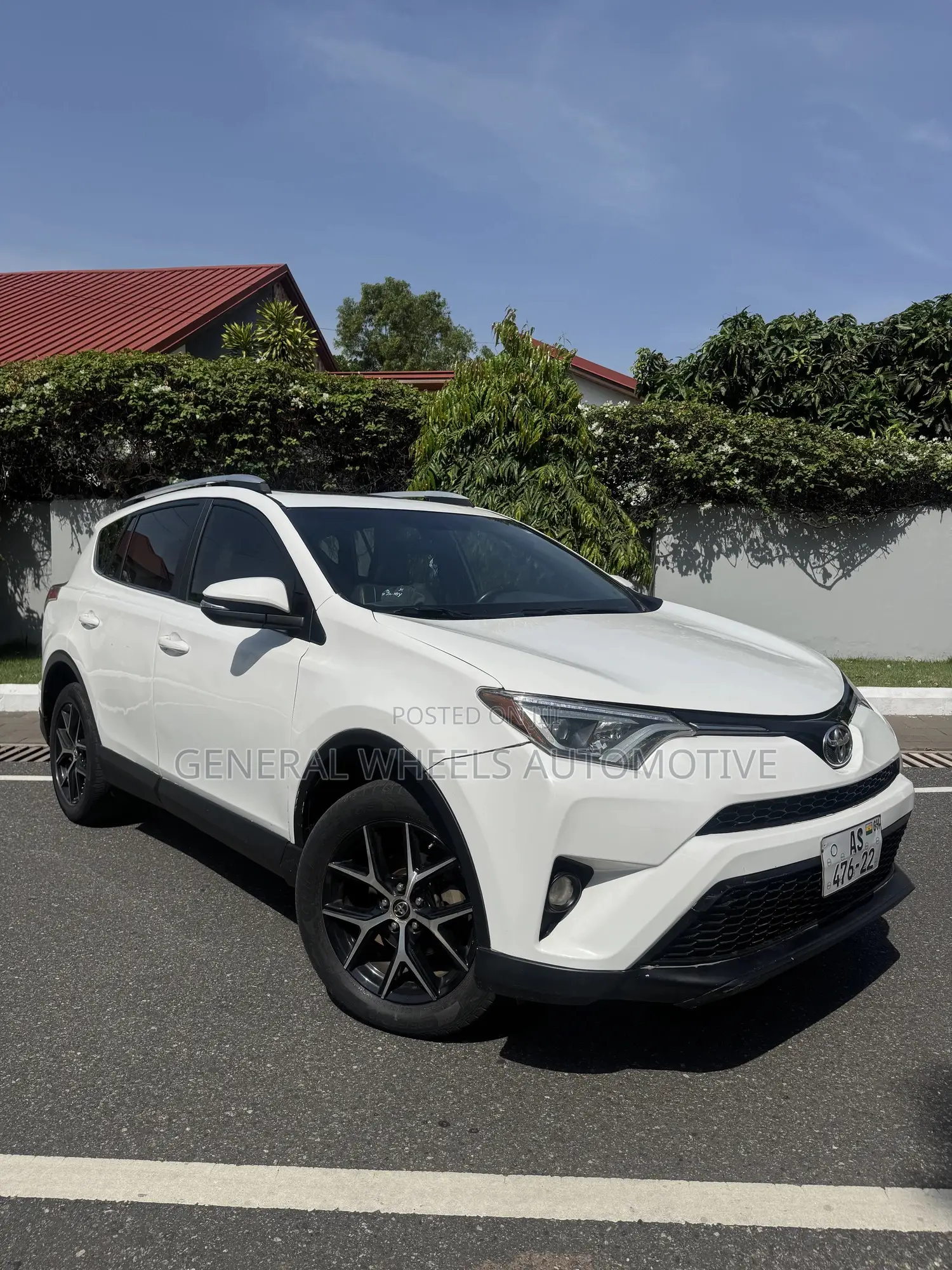 Toyota RAV4 SE AWD (2.5L 4cyl 6A) 2016 White