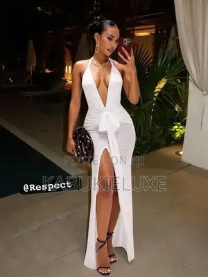Elegant Pink Halter Neck Maxi Dress – High Slit