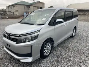 Toyota Voxy 2015 Grey