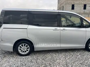 Toyota Voxy 2015 Grey