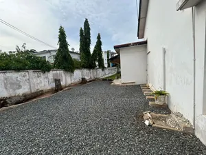 4bdrm House in Ridge, Accra Metropolitan for sale