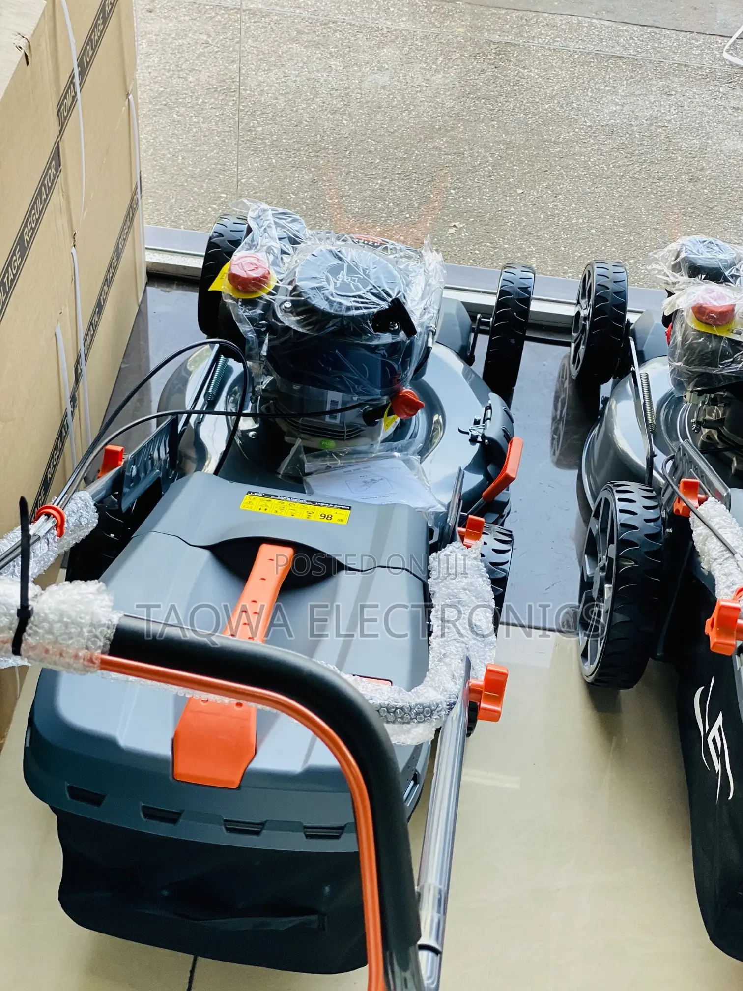 Adjustable Leo 5.5hp Lawn-Mower
