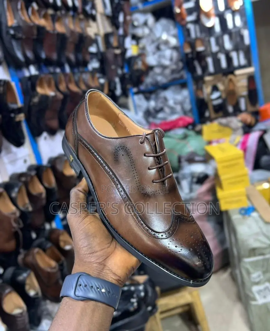 Men Affordable Leather Shoes in Brown Color