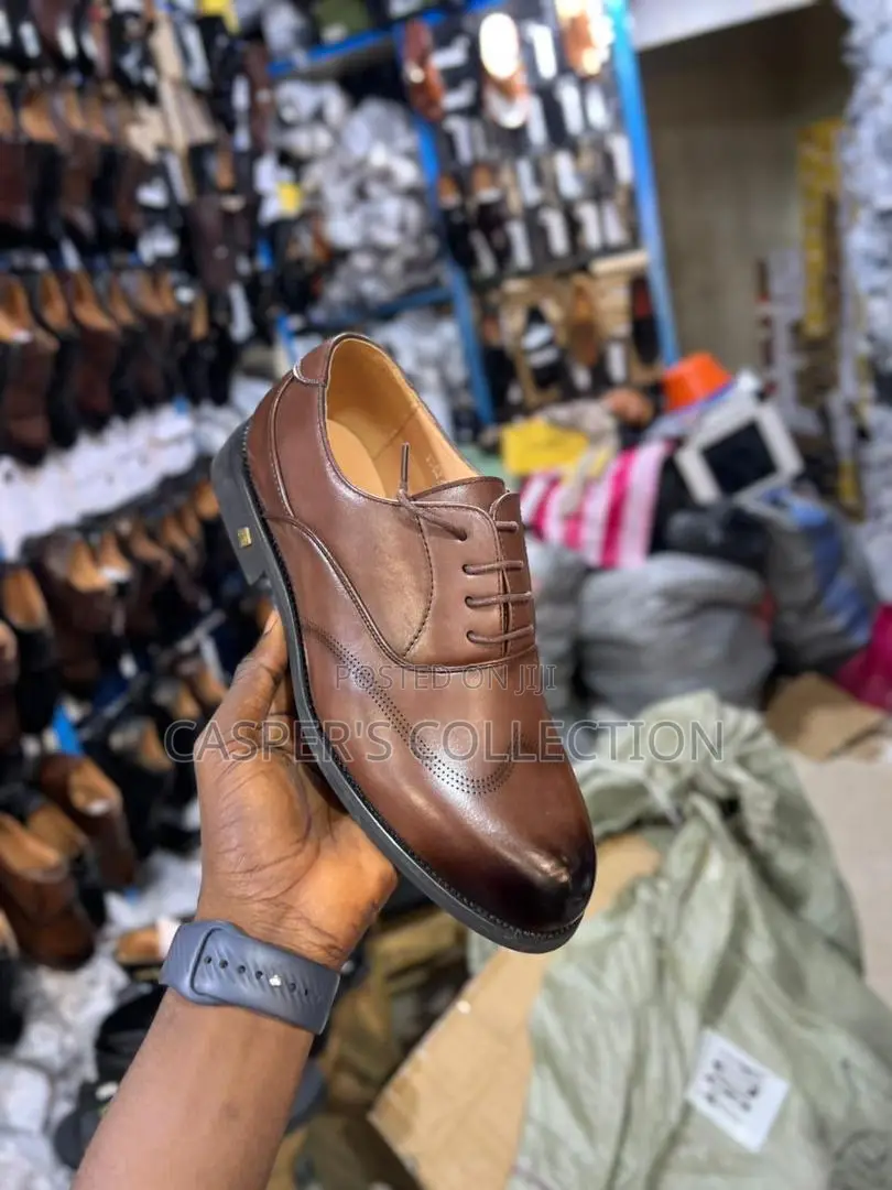 Men Affordable Leather Shoes in Brown Color
