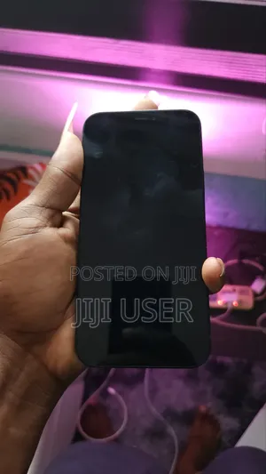 Apple iPhone 12 64 GB Black