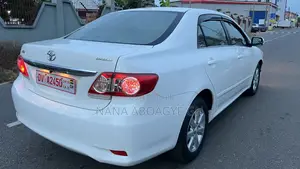 Toyota Corolla 2012 White