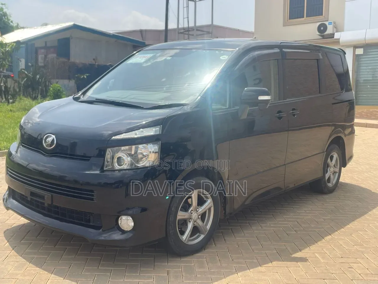Toyota Voxy 2011 Black