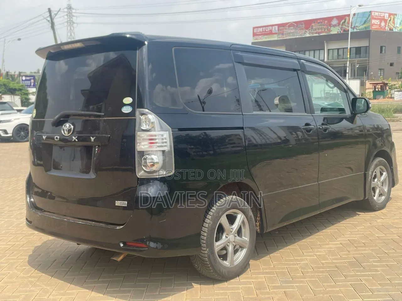 Toyota Voxy 2011 Black