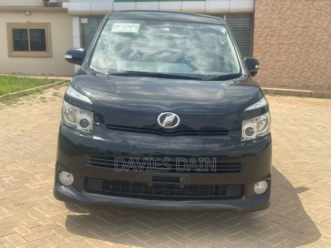 Toyota Voxy 2011 Black
