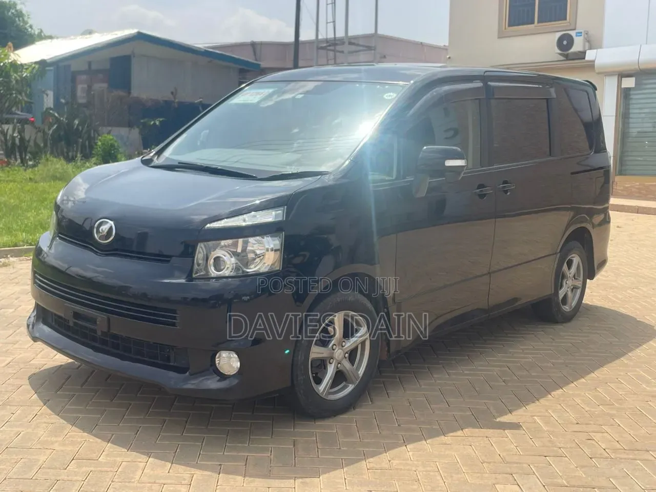 Toyota Voxy 2011 Black
