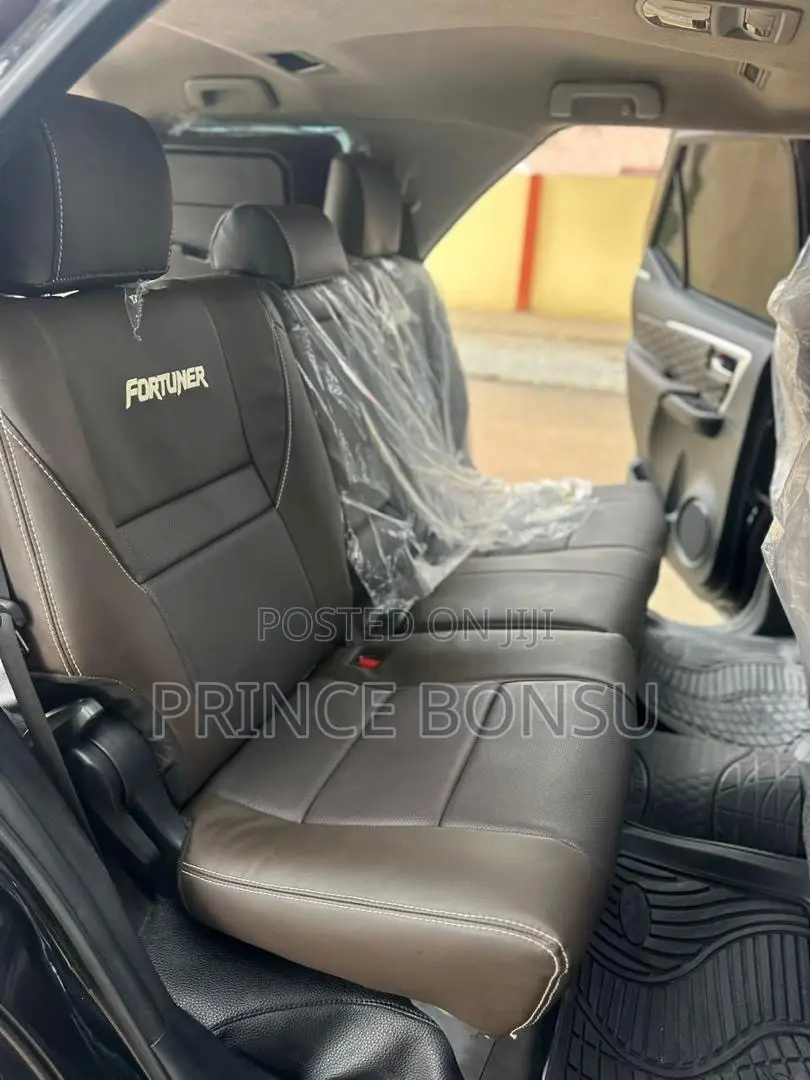 Toyota Fortuner 2018 Black