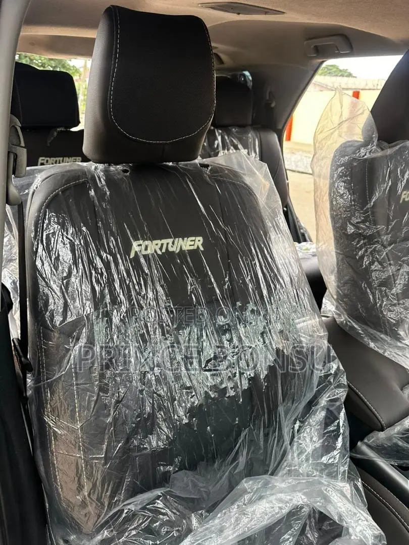 Toyota Fortuner 2018 Black