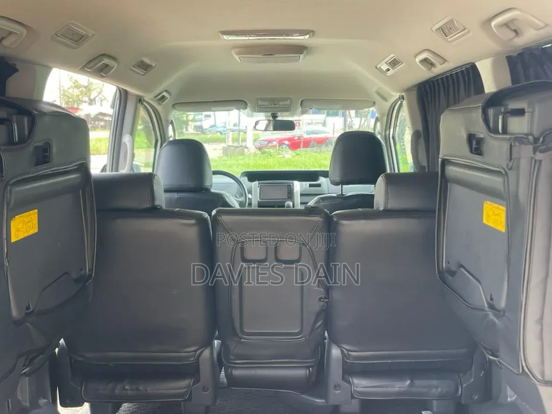 Toyota Voxy SV Premium 2014 White