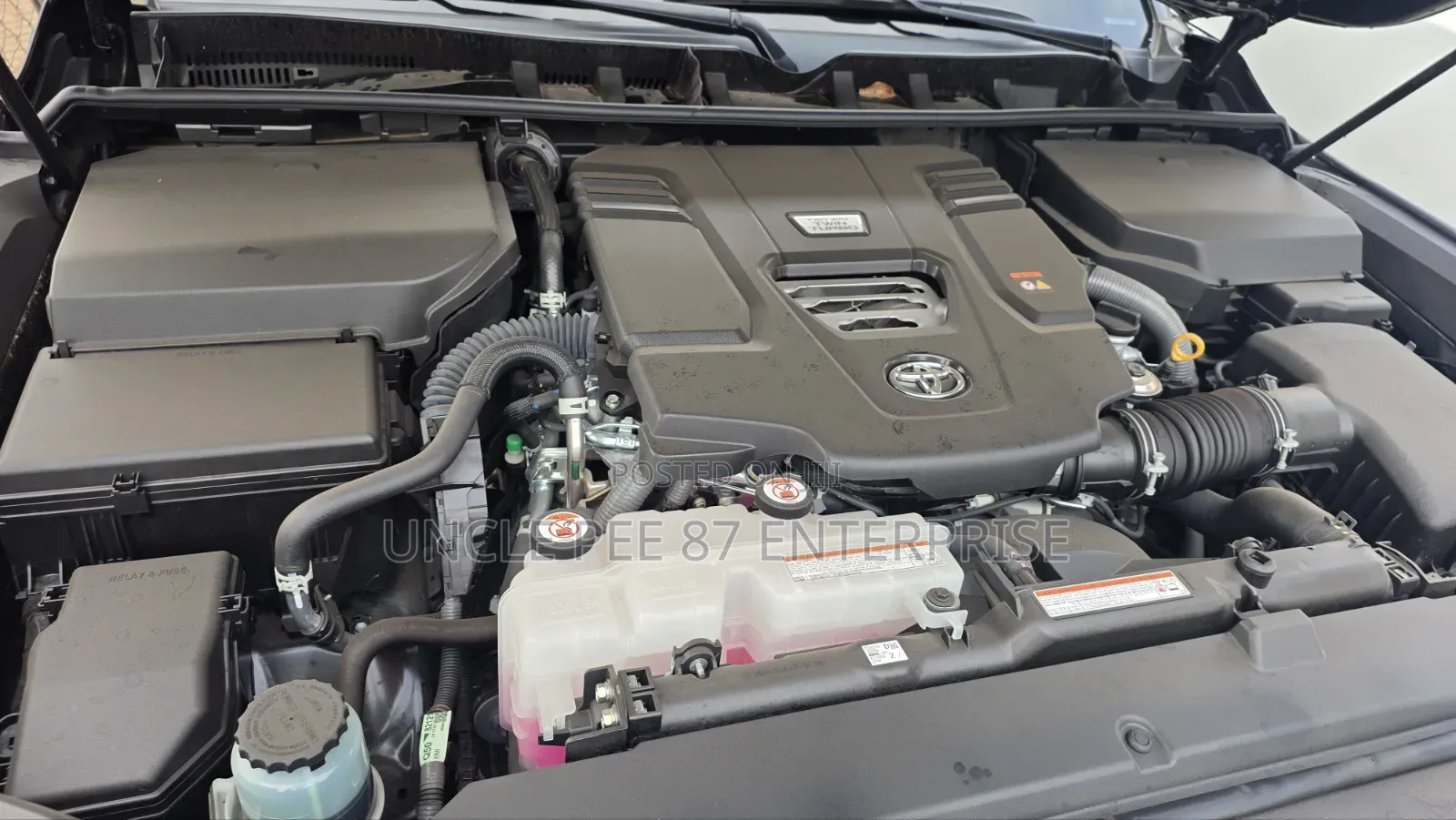 New Toyota Land Cruiser LC300 2025 Black