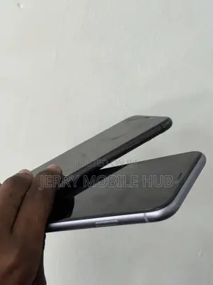 Apple iPhone 11 64 GB