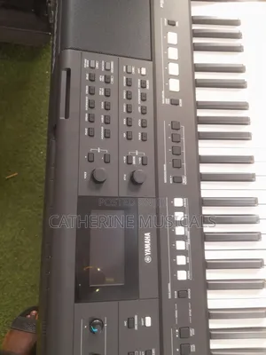 Yamaha Psr- E483