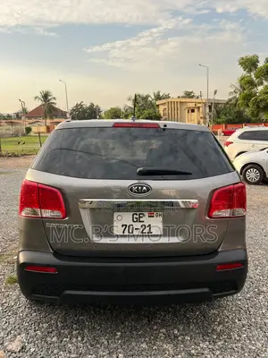 Kia Sorento 2012 Silver