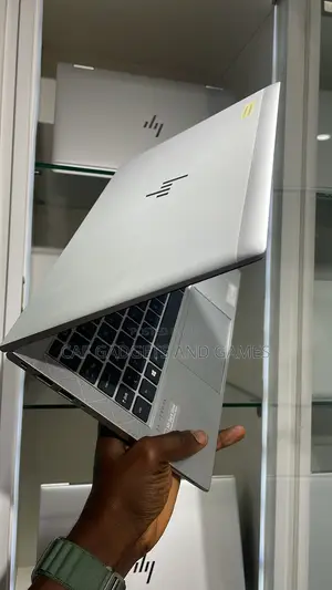 Laptop HP EliteBook 830 G8 8GB Intel Core i5 SSD 256GB